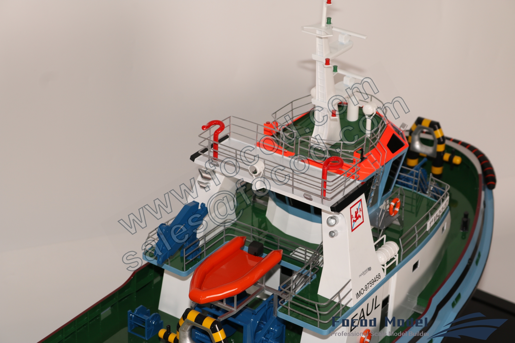 customized model of 32m Escort Tug